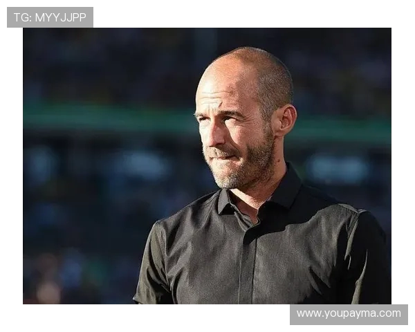 20岁拜仁新援比绍夫公开恋情 女友为拜仁名宿绍尔之女年仅17岁